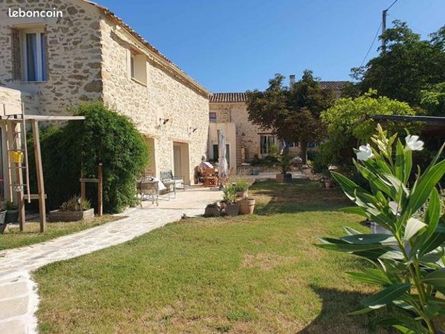 Mas 10 pièces 463 m²