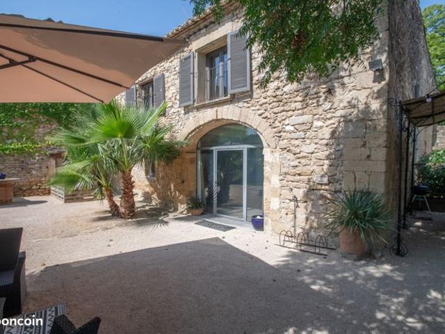 Mas 10 pièces 411 m²