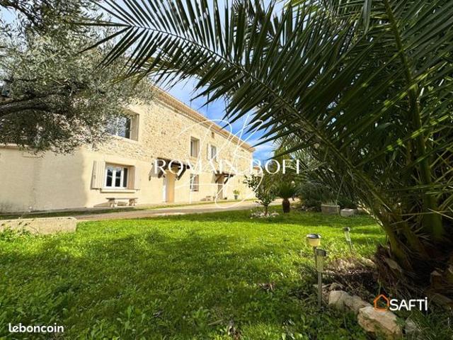 Mas 11 pièces 250 m²
