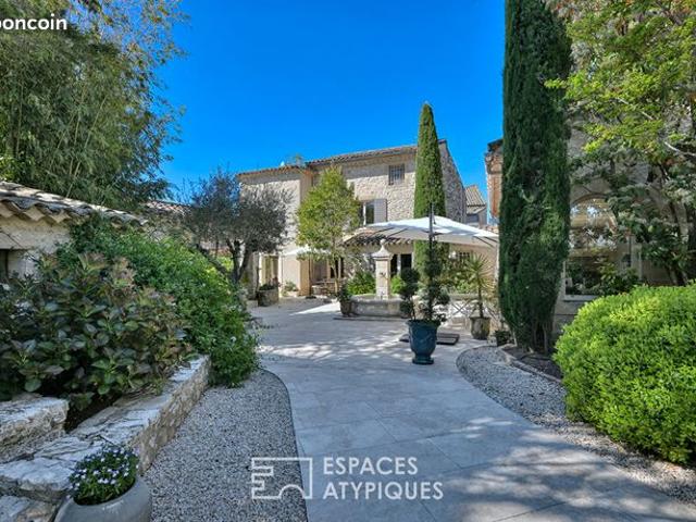 Mas 11 pièces 360 m²