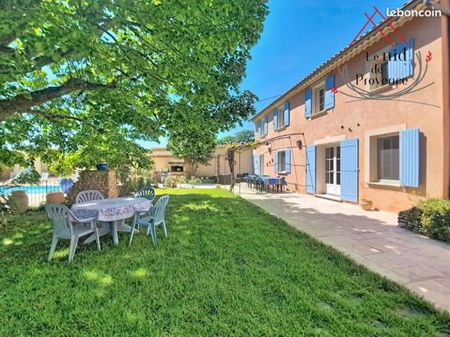 Mas 11 pièces 365 m²