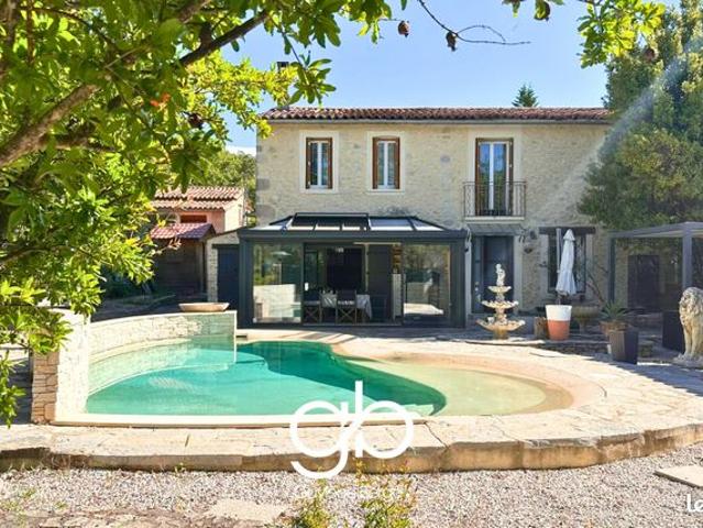 Mas 11 pièces 311 m²