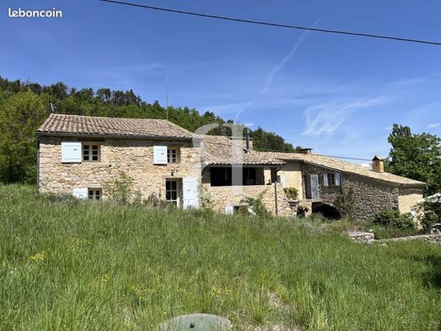 Mas 11 pièces 332 m²