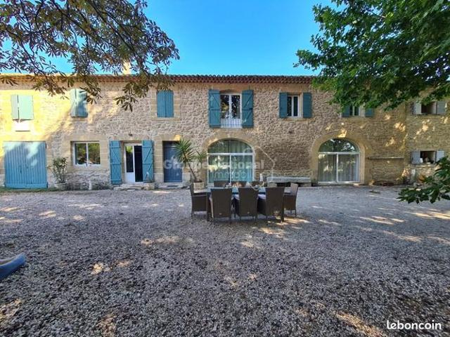 Mas 11 pièces 334 m²