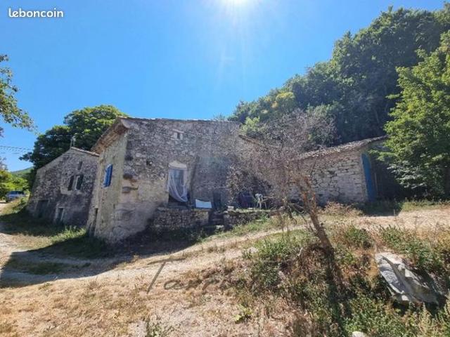 Mas 12 pièces 178 m²