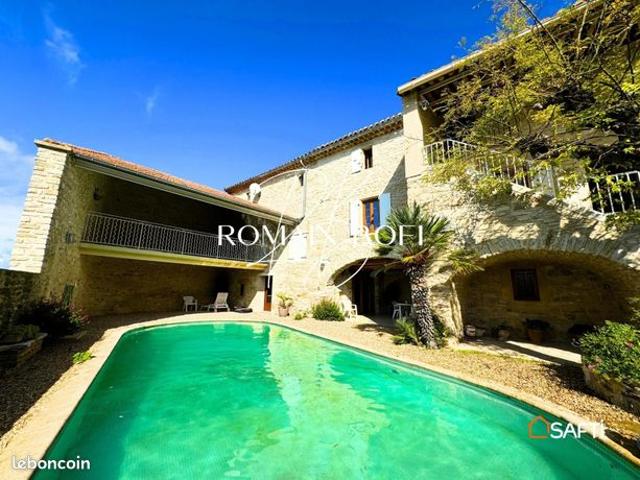Mas 12 pièces 283 m²