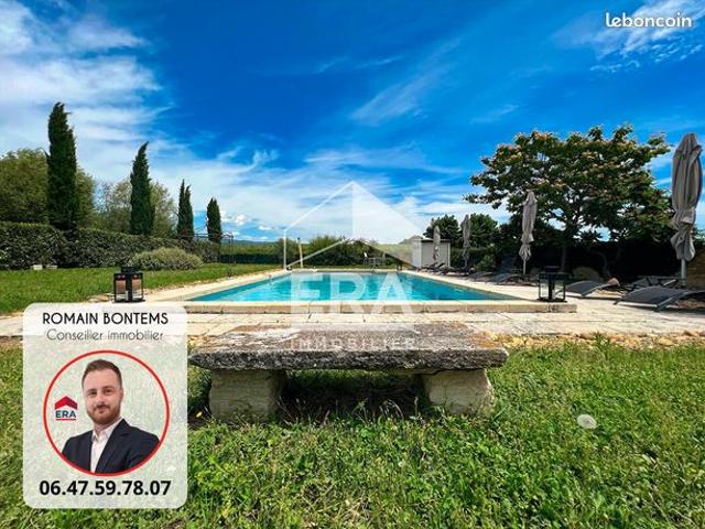 Mas 12 pièces 340 m²