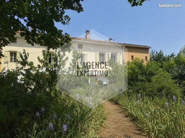 Mas 12 pièces 385 m²