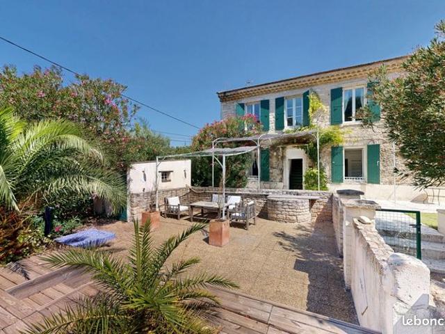 Mas 12 pièces 399 m²