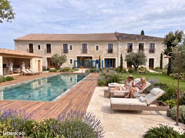 Mas 20 pièces 784 m²