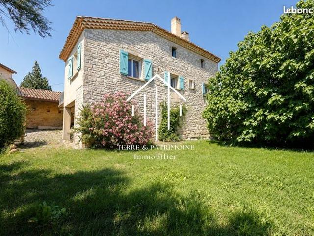 Mas 13 pièces 327 m²