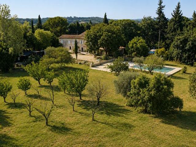 Mas 14 pièces 306 m²