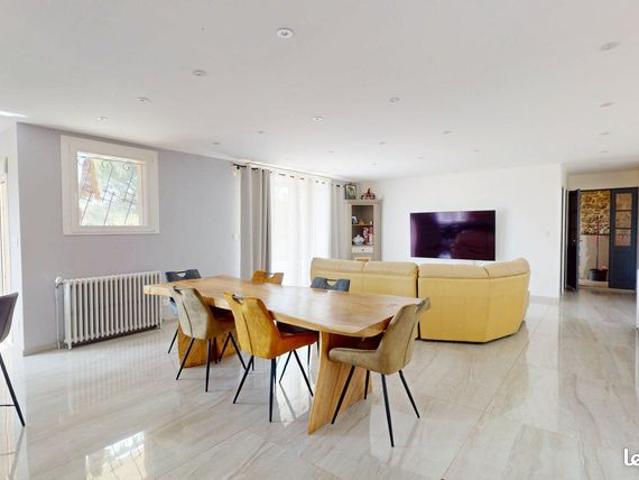 Mas 160m² habitables surface totale 440m²