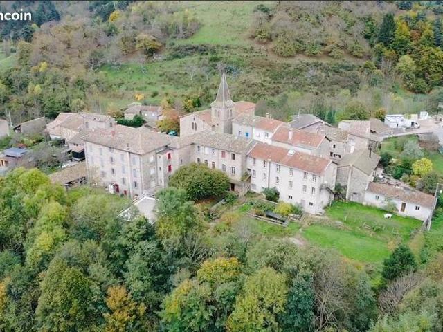 Mas 17 pièces 1 400 m²