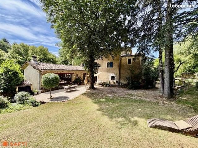 Mas 17 pièces 523 m²