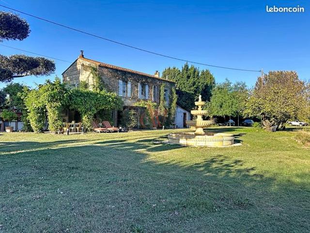 Mas 18 pièces 214 m²