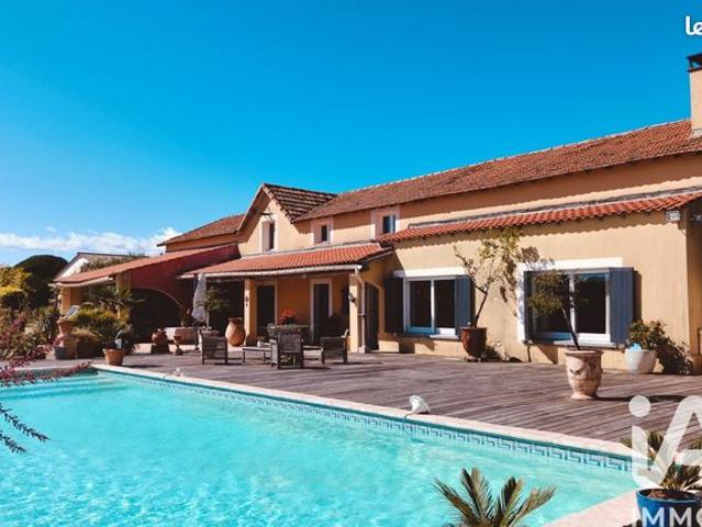 Mas 20 pièces 453 m²