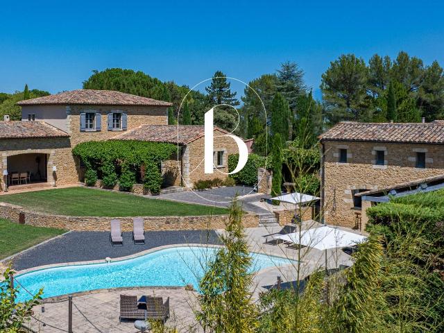 Mas 210m² Uzès