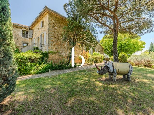 Mas 330m² Uzès