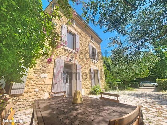 Mas 7 pièces 140 m²