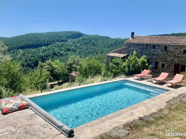 Mas 7 pièces 161 m²