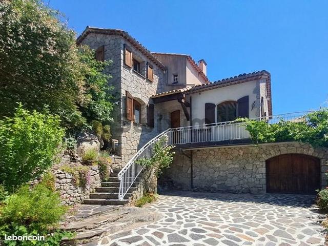 Mas 7 pièces 161 m²