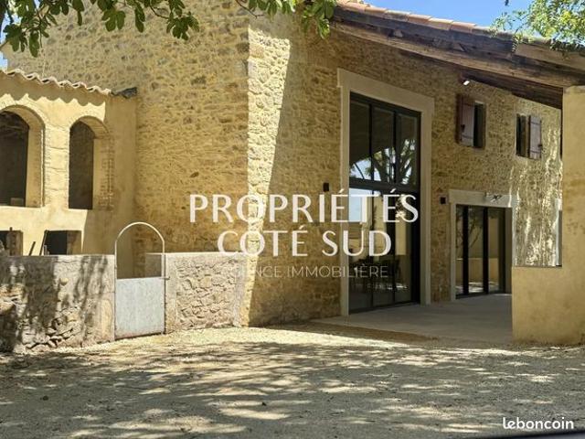 Mas 7 pièces 193 m²