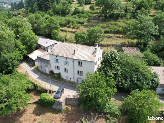 Mas 7 pièces 208 m²