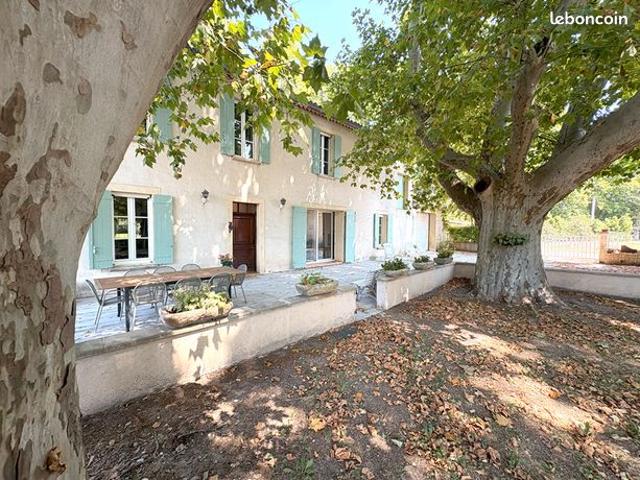 Mas 7 pièces 210 m²
