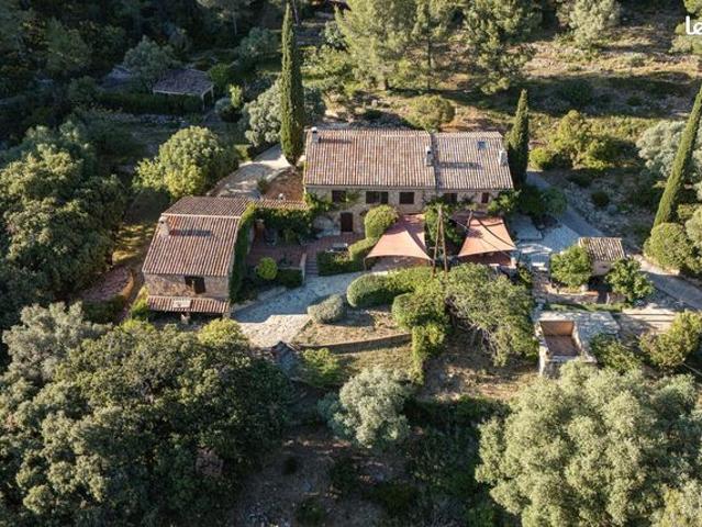 Mas 7 pièces 220 m²