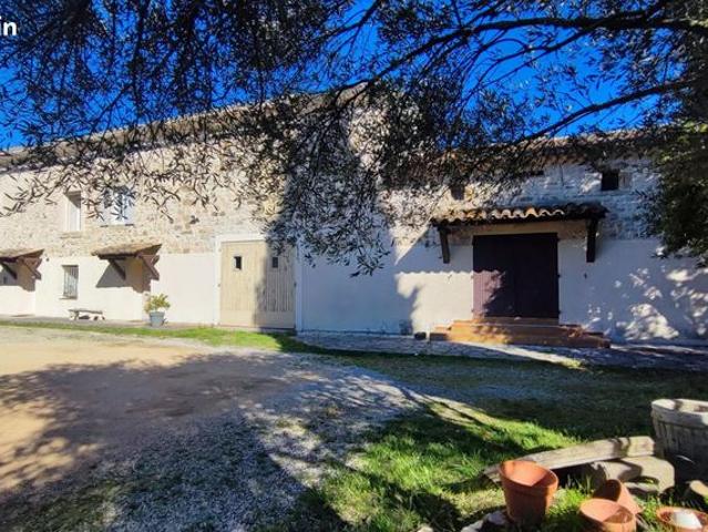 Mas 7 pièces 233 m²