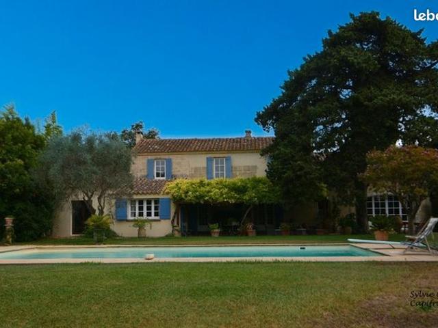 Mas 7 pièces 245 m²