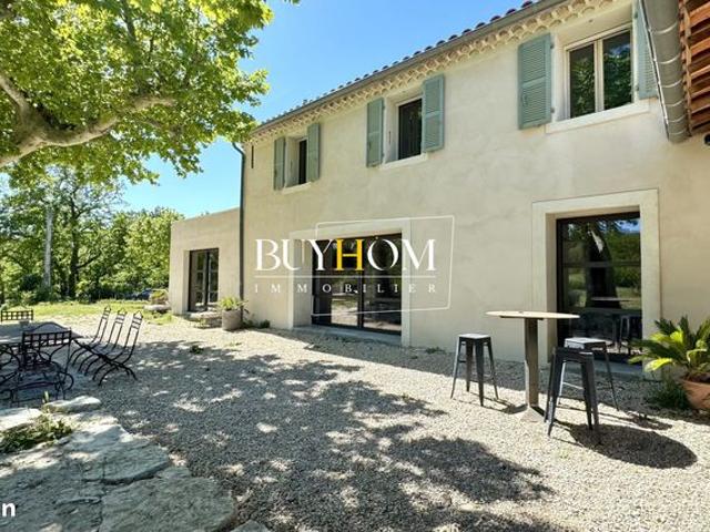 Mas 7 pièces 240 m²