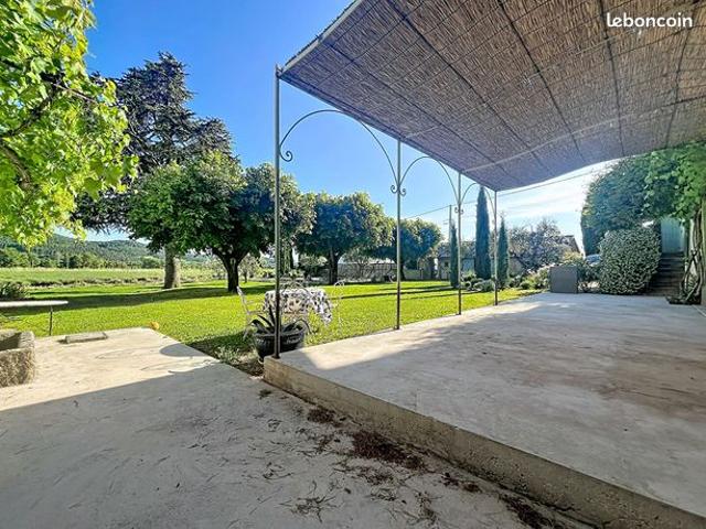 Mas 7 pièces 253 m²