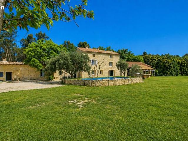 Mas 7 pièces 266 m²