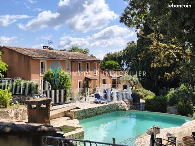 Mas 7 pièces 260 m²