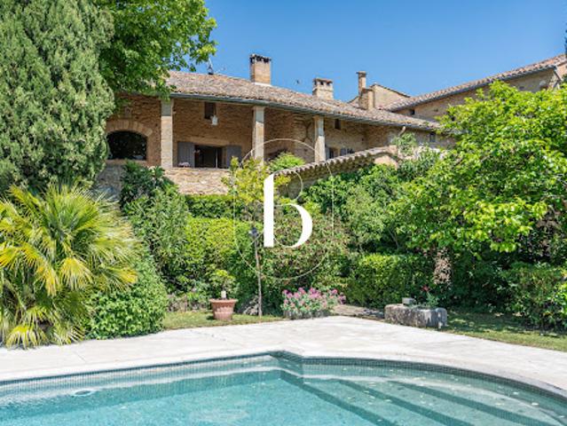 Maison avec piscine et terrasse