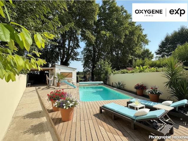 Maison avec piscine et terrasse