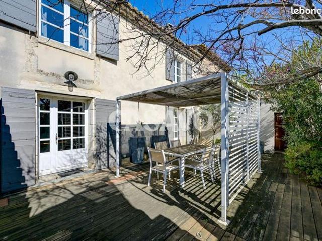 Mas 5 pièces 105 m²
