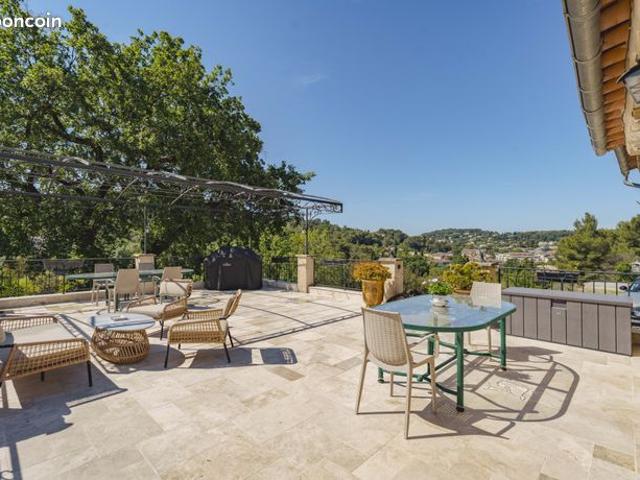 Propriété 5 pièces 100 m²