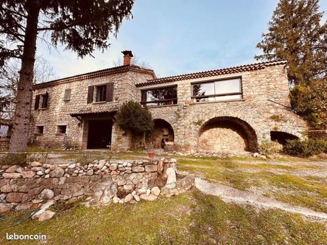 Mas 5 pièces 137 m²