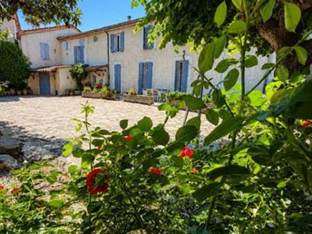 Mas 5 pièces 137 m²