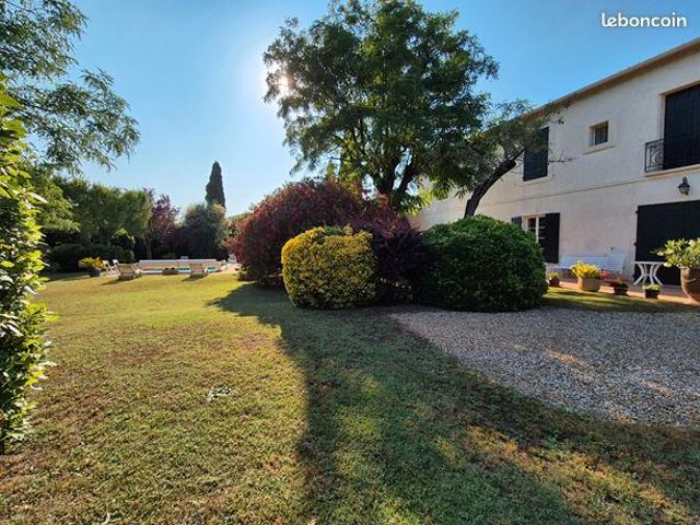 Mas 5 pièces 180 m²