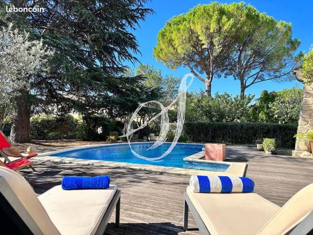 Mas 5 pièces 194 m²