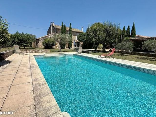 Mas 5 pièces 195 m²