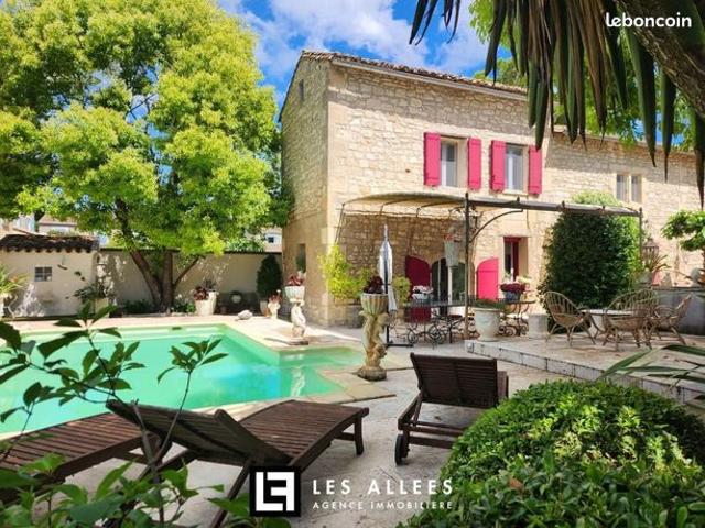 Mas 5 pièces 190 m²