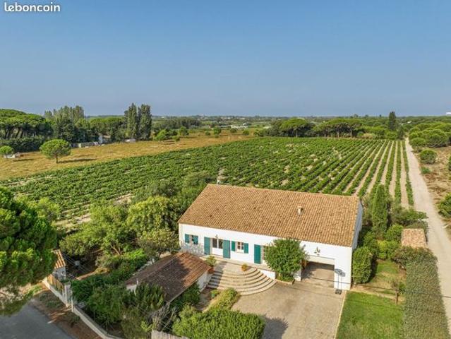 Mas 5 pièces 214 m²