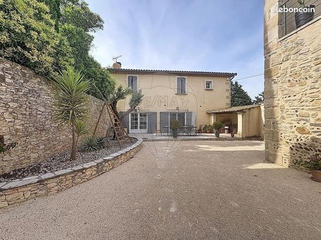 Mas 5 pièces 222 m²