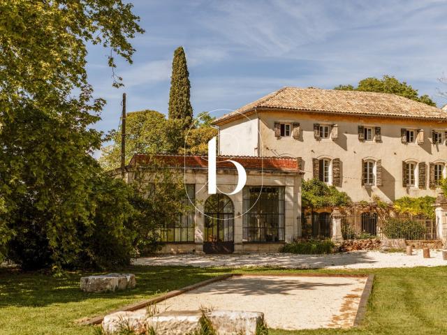 Mas 665m² Uzès