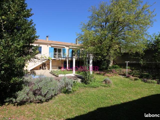 Mas 6 pièces 120 m²